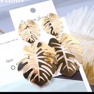 Gold Vintage Bohemian Leaf Earring